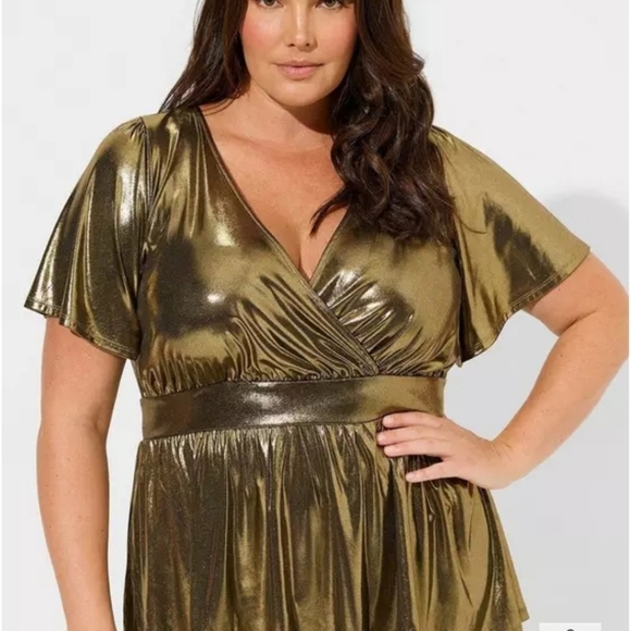 TORRID Liquid Shine Surplice Peplum Top: GOLD: NEW WITH TAGS: SIZE 2-2X - Picture 2 of 4